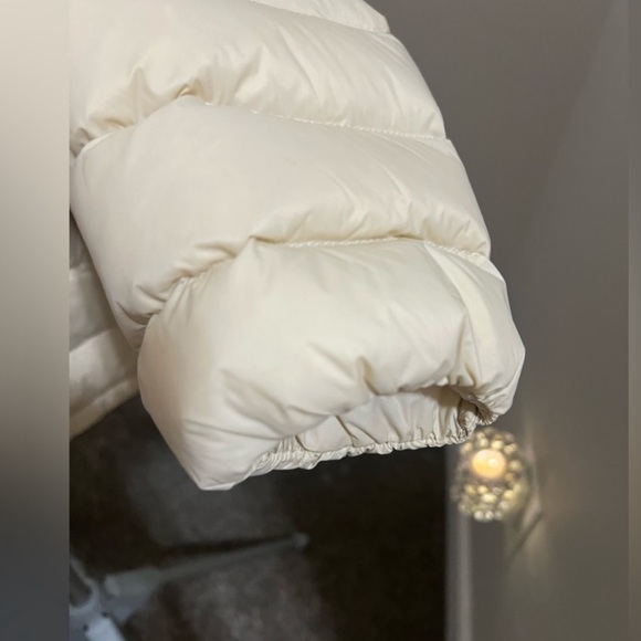MICHAEL KORS Packable Puffer Jacket Size
Medium (8-10) NWT - Picture 12 of 15